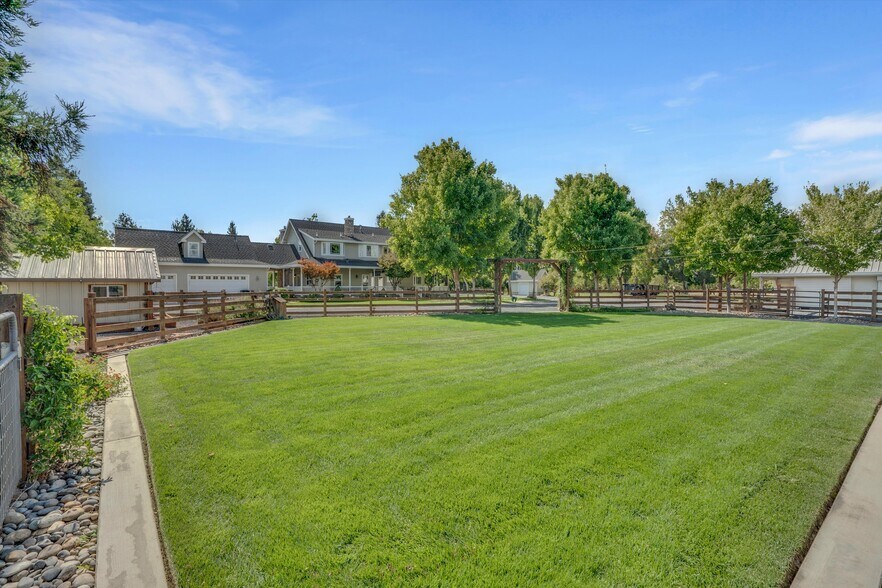 More Photos Of 30999 Grooms Rd, Oakdale Land For Sale