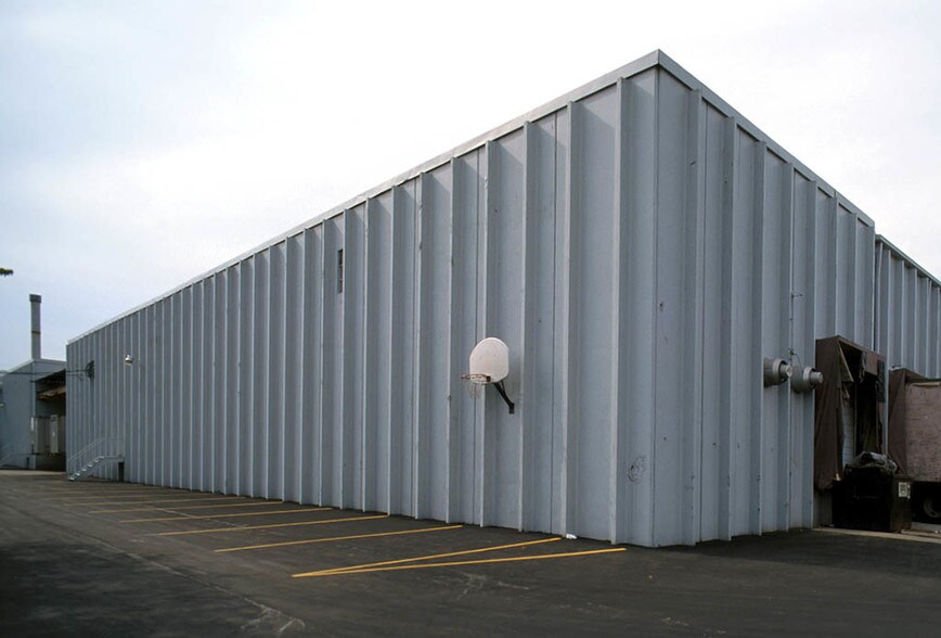 More Photos Of 6245 Creek Rd, Blue Ash Warehouse For Lease