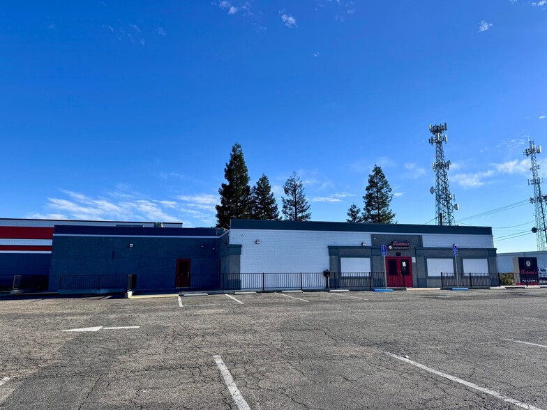 More Photos Of 329 Lake Blvd, Redding Bar For Lease