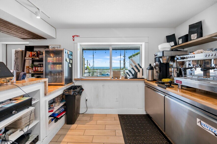 More Photos Of 701 N Ocean Shore Blvd, Flagler Beach Office Residential For Sale