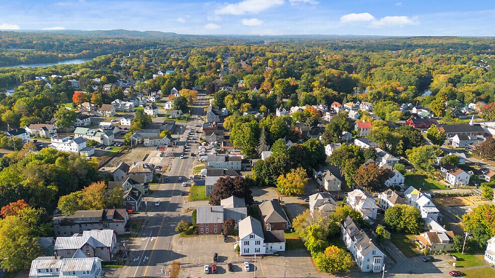 More Photos Of 44 Elm St, Waterville Office For Sale