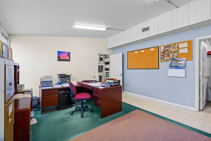 More Photos Of 6695 US 1, Vero Beach Auto Repair For Sale