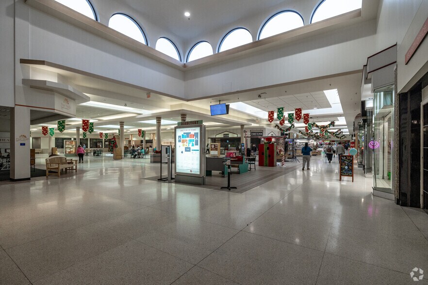 More Photos Of 2209 Richland Mall, Mansfield Unknown For Sale