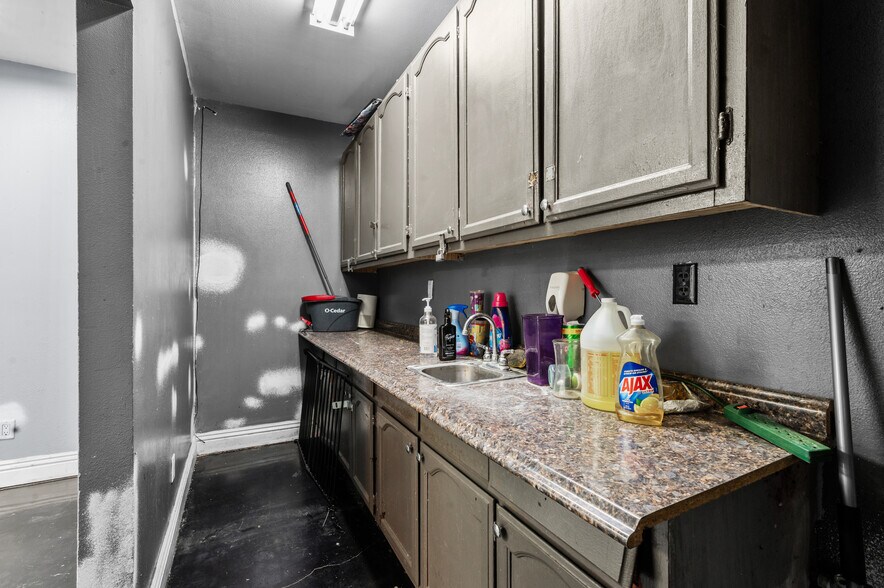More Photos Of 2517 W Beverly Blvd, Montebello Storefront Retail Residential For Sale