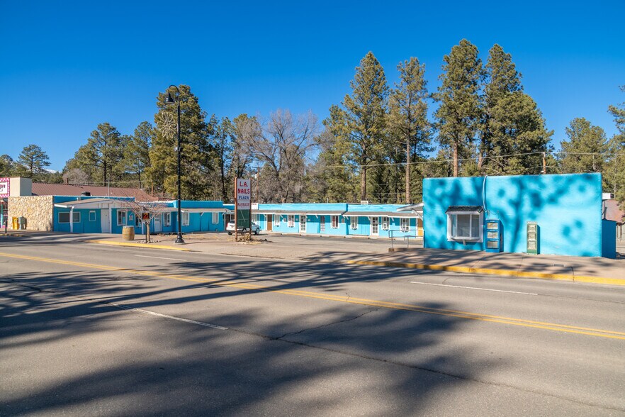 Primary Photo Of 2306 Sudderth Dr, Ruidoso General Retail For Sale