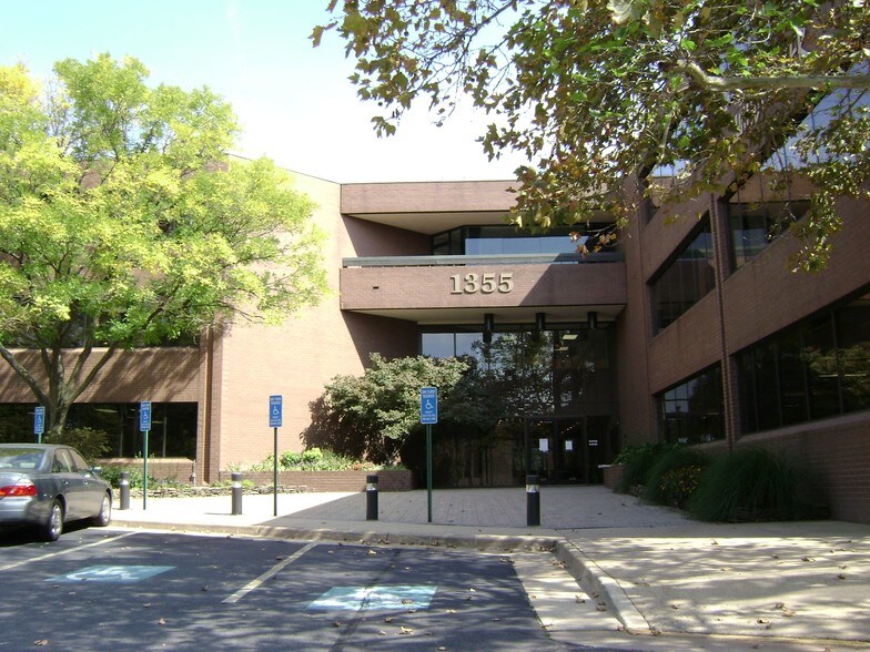 More Photos Of 1355 Beverly Rd, McLean Office For Sale