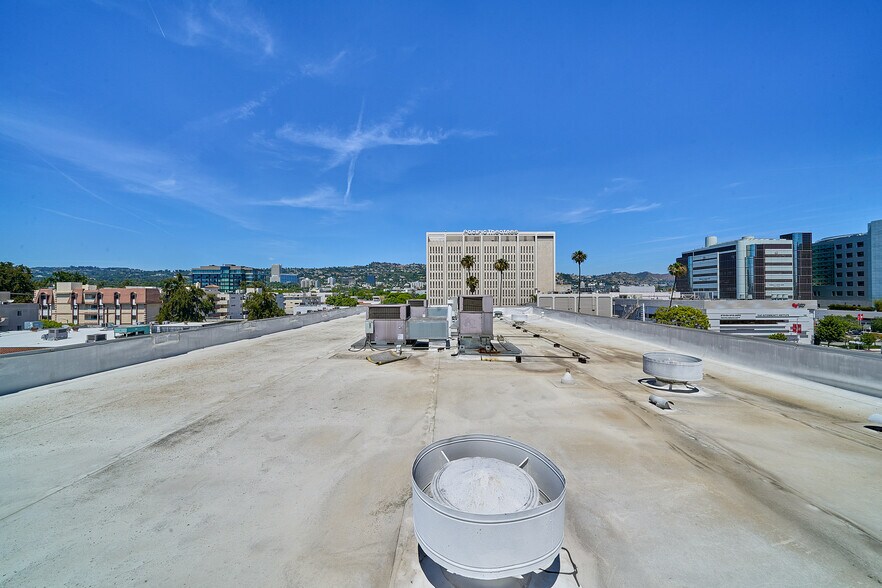 More Photos Of 112-122 S Robertson Blvd, Los Angeles Storefront Retail Office For Sale