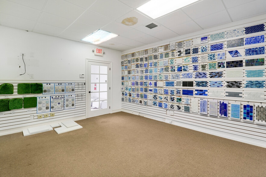 More Photos Of 3300 S Congress Ave, Boynton Beach Showroom For Sale