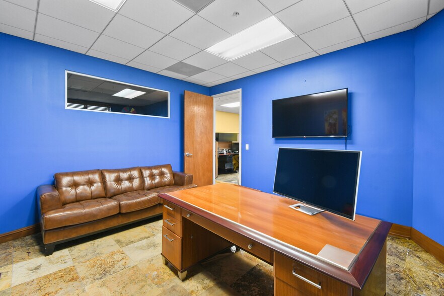 More Photos Of 1880 N Congress Ave, Boynton Beach Medical For Sale