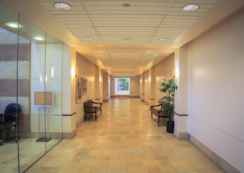 More Photos Of 8801 Horizon Blvd NE, Albuquerque Office For Lease