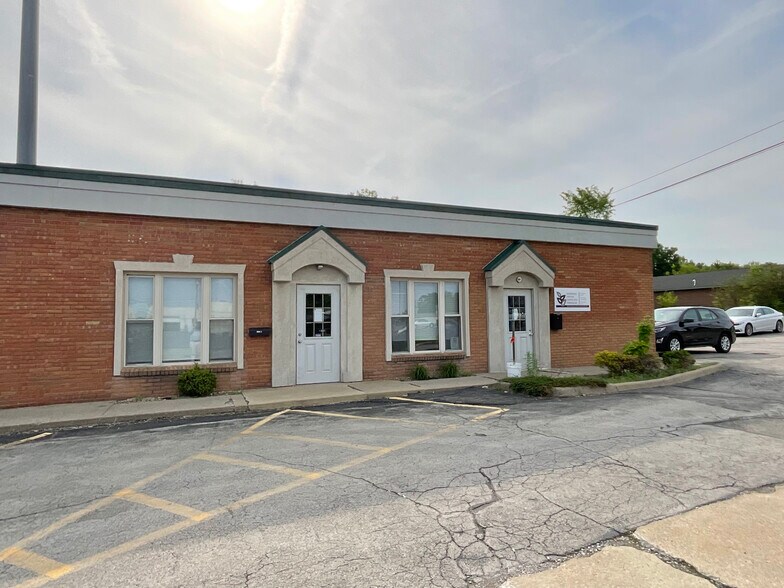 More Photos Of 5423 Mahoning Ave, Youngstown Office For Lease