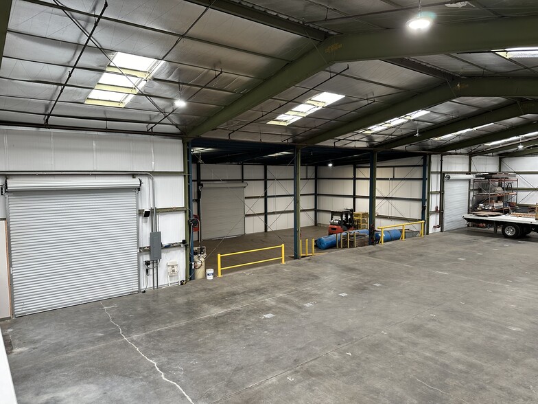 More Photos Of 300 N Blosser Rd, Santa Maria Service For Lease