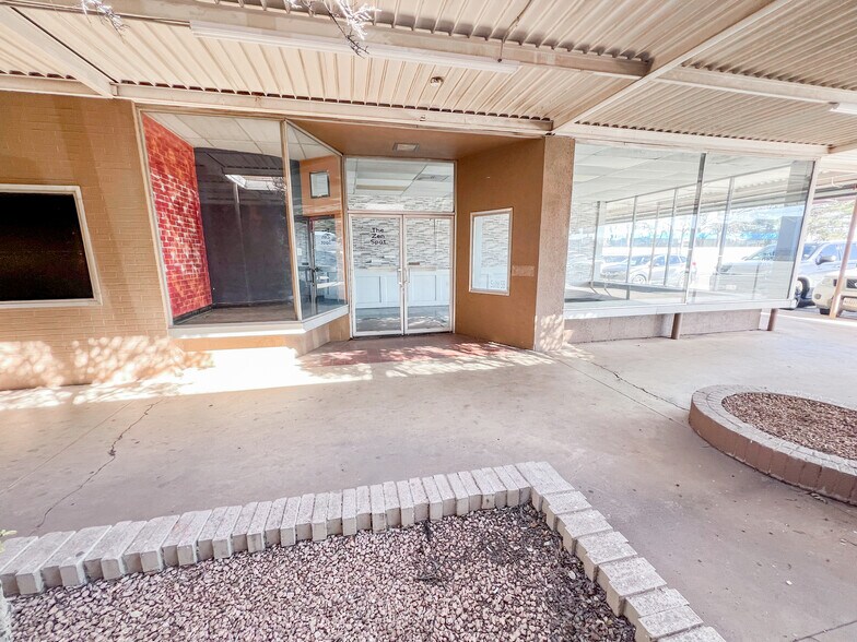 More Photos Of 1000-1108 N Midkiff Rd, Midland Unknown For Lease