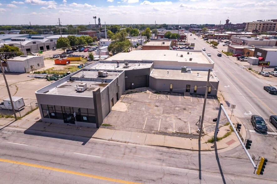 More Photos Of 1001 E Central Ave, Wichita Light Distribution For Lease