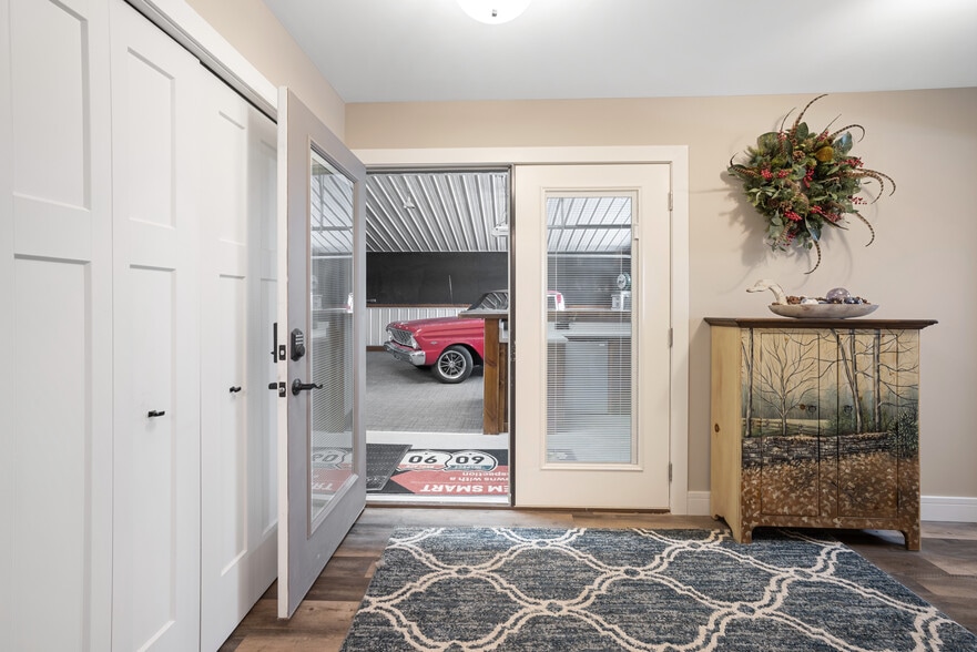 More Photos Of 6163 N Meridian Rd, Hope Flex For Sale