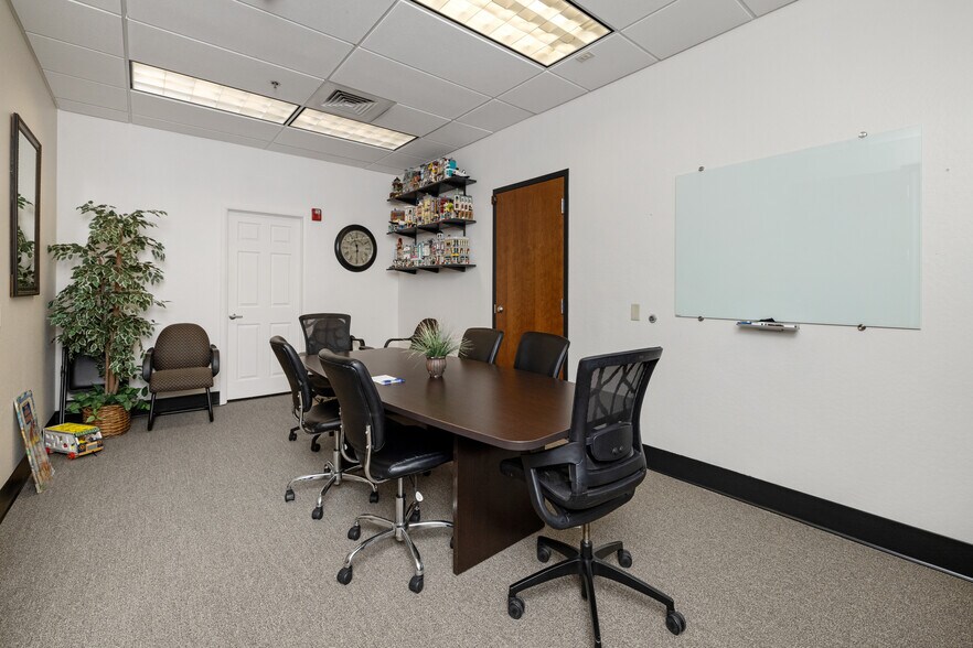 More Photos Of 325 W Gurley St, Prescott Office For Sale