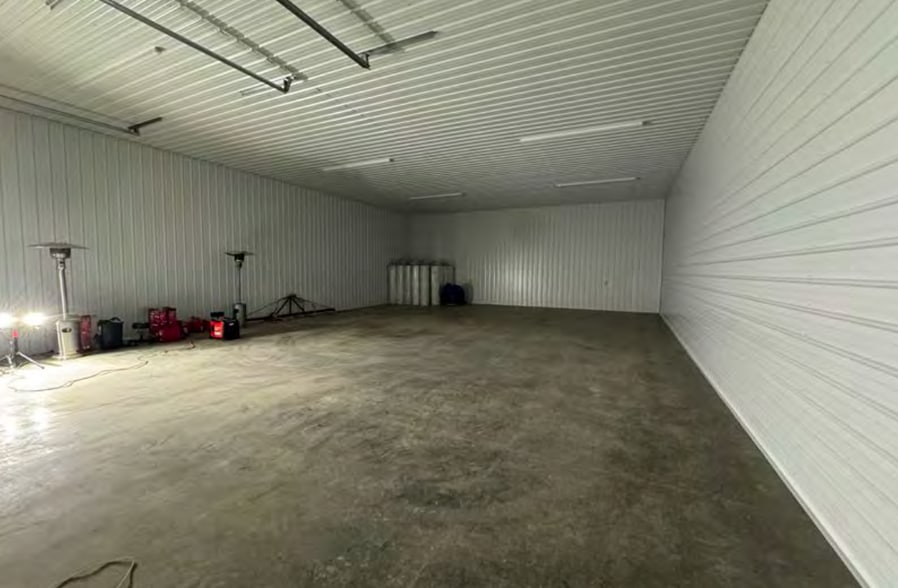 More Photos Of 1481 OH-28, Loveland Light Distribution For Lease