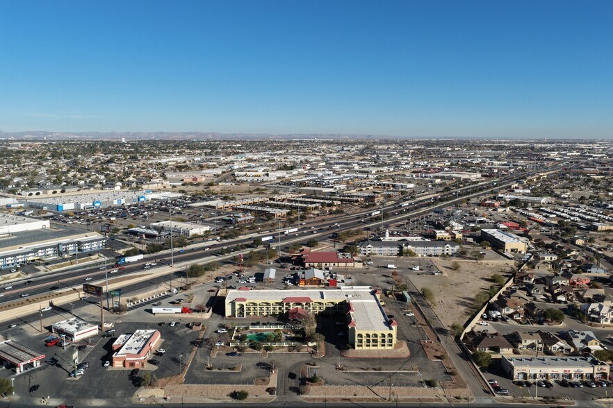 More Photos Of 900 N Yarbrough Dr, El Paso Hotel For Sale