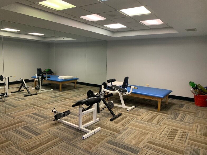 More Photos Of 8415 Pineville-matthews Rd, Charlotte Office For Sale