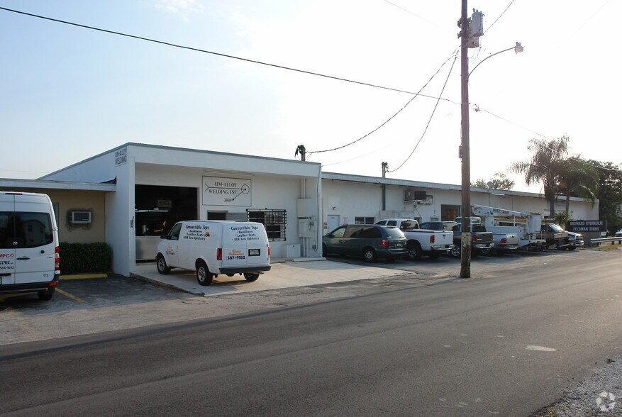 Primary Photo Of 3909-3939 SW 12th Ct, Fort Lauderdale Warehouse For Lease