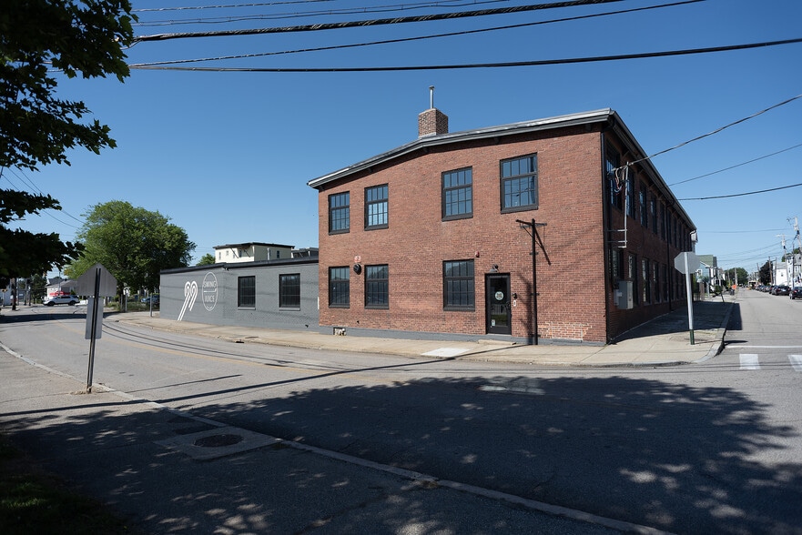More Photos Of 99 S Bend St, Pawtucket Light Manufacturing For Lease