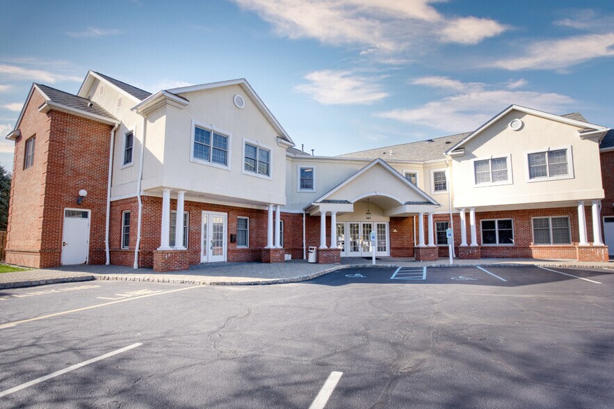 Primary Photo Of 33-35 Green Pond Rd, Rockaway Office For Lease