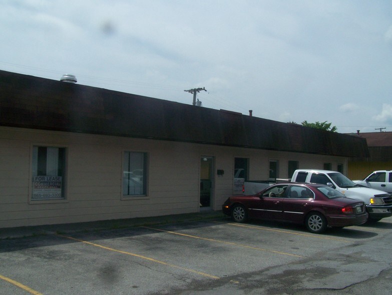 More Photos Of 301-309 Oak Ridge Tpke, Oak Ridge Office For Lease