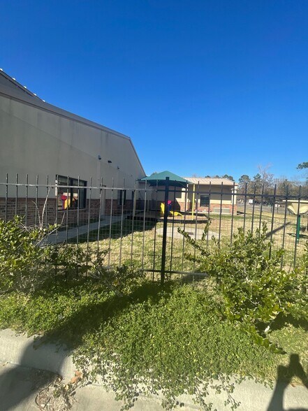 More Photos Of 25200 Richards Rd, Spring Schools For Sale