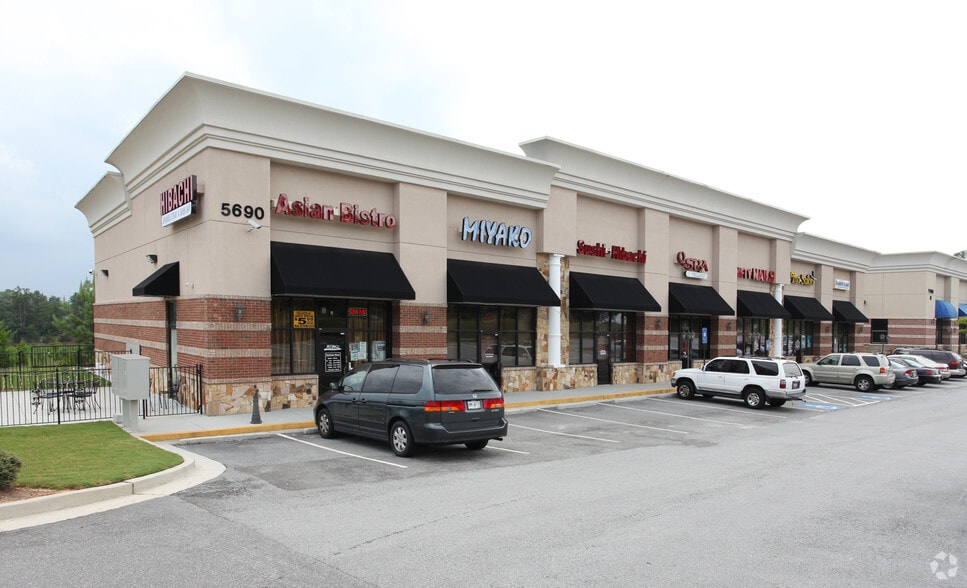 More Photos Of 5700 Cumming Hwy, Buford Unknown For Lease