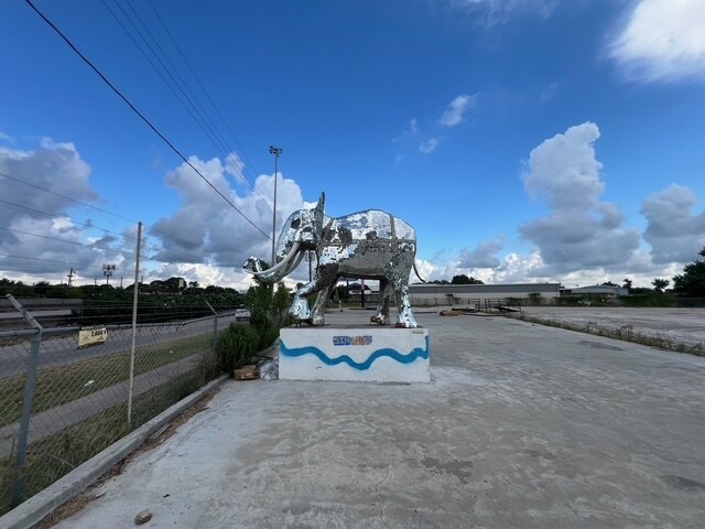 More Photos Of 4900 North Fwy, Houston Land For Lease