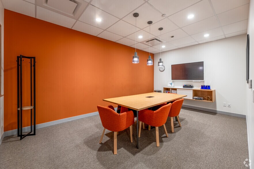 More Photos Of 200 Bay St, Toronto Office For Lease
