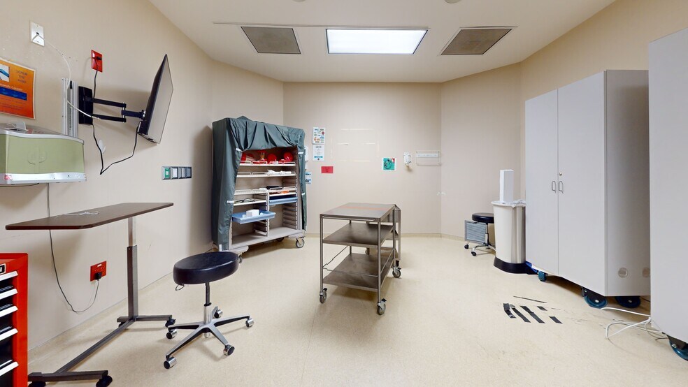 More Photos Of 1233 Campbell Rd, Houston Medical For Sale