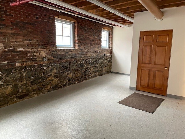 More Photos Of 13-25 Railroad Sq, Haverhill Office Residential For Lease