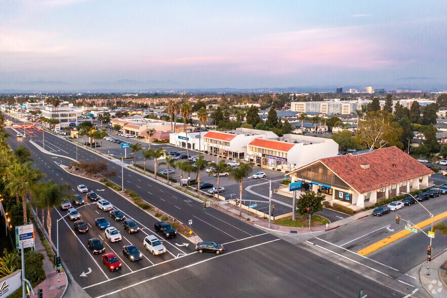 More Photos Of 2750 Harbor Blvd, Costa Mesa General Retail For Lease