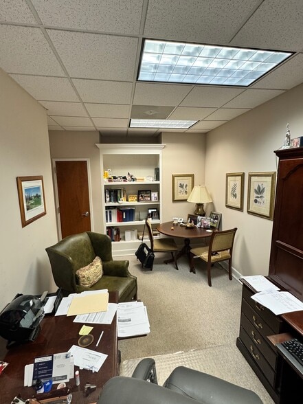 More Photos Of 1022 Hutton Ln, High Point Office For Sale