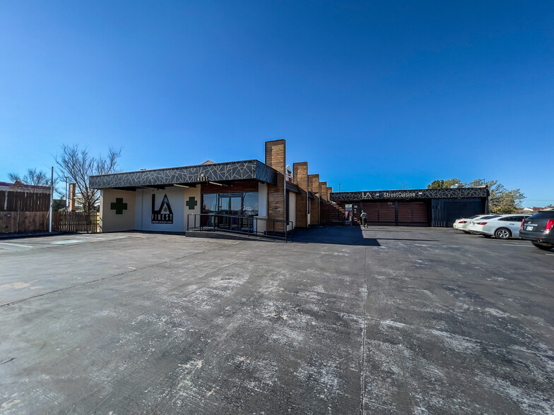 Primary Photo Of 5708 NW Expressway St, Oklahoma City Bar For Sale