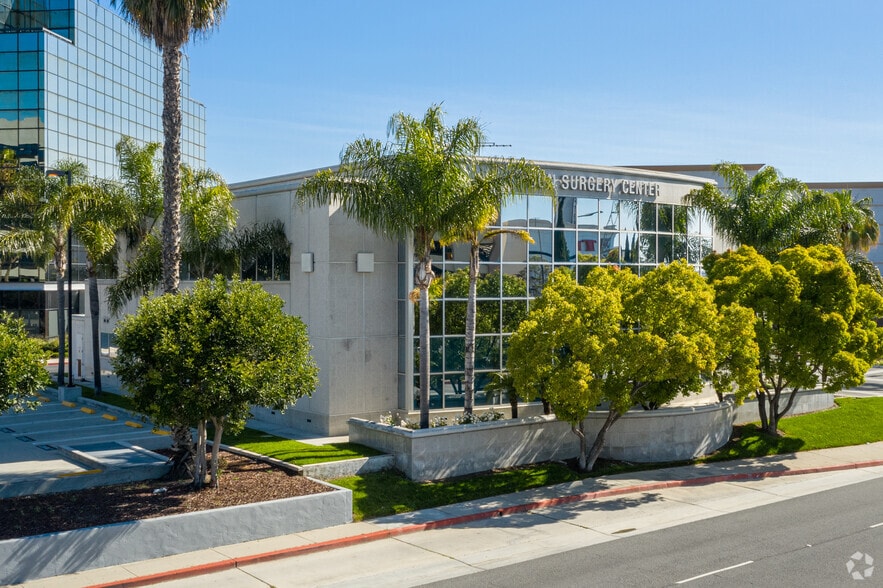 More Photos Of 7801 Center Ave, Huntington Beach Medical For Lease