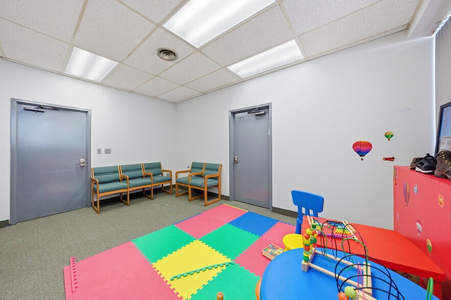 More Photos Of 299 Forest Ave, Paramus Office For Sale