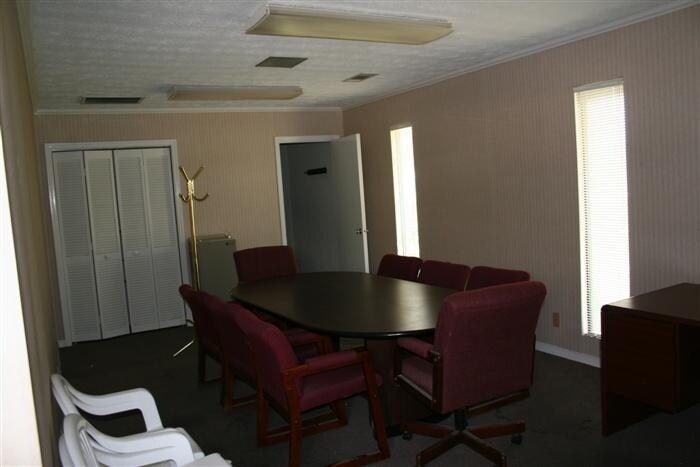 More Photos Of 265 Davis Rd, Lagrange Warehouse For Lease