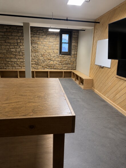More Photos Of 242 7th Ave, Ouray General Retail For Sale