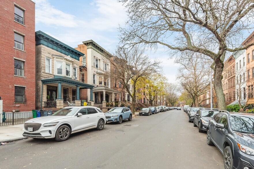 More Photos Of 324 Park Pl, Brooklyn Apartments For Sale