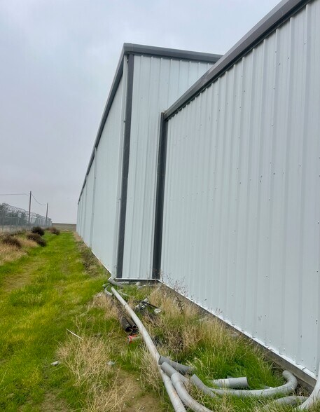 More Photos Of 9840 Cody St, Coalinga Industrial For Sale