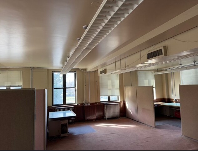 More Photos Of 151 Granite Quarry Trl, Mount Airy Office For Lease