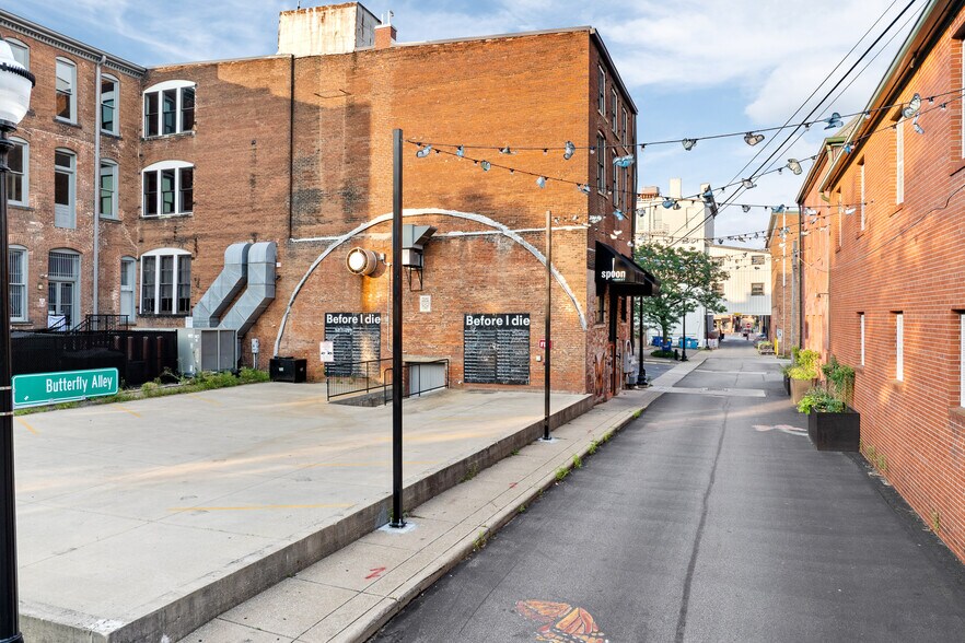 More Photos Of 144 W Liberty St, Wooster Office For Sale