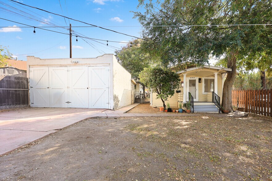 More Photos Of 4546 Eagle Rock Blvd, Los Angeles Apartments For Sale