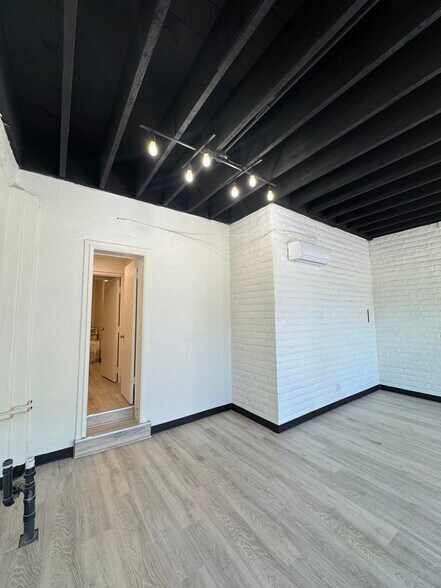 More Photos Of 3432-3434 University Ave, San Diego Storefront Retail Office For Lease