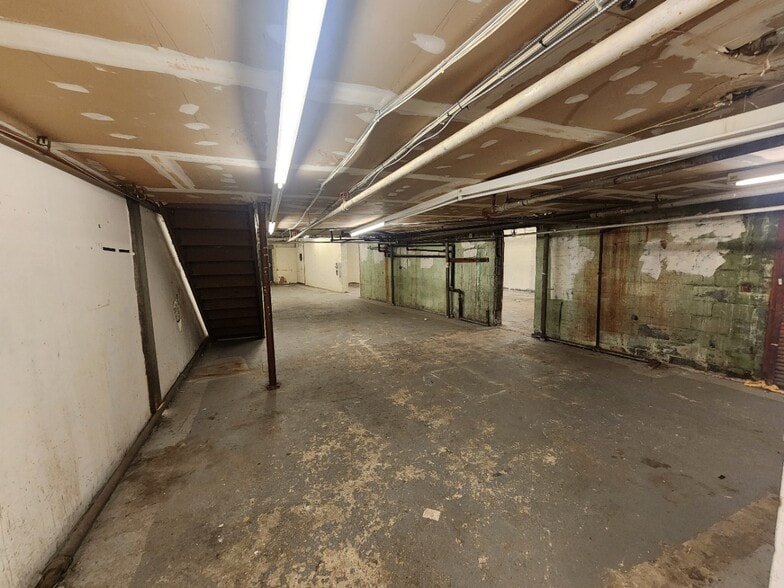 More Photos Of 1140 Willis Ave, Albertson Storefront For Sale