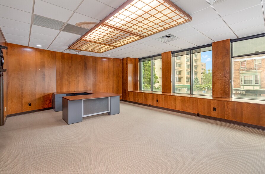 More Photos Of 403-405 N 2nd St, Harrisburg Office For Sale