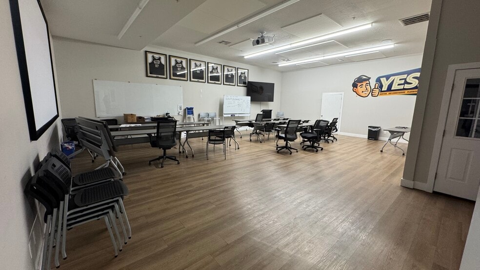 More Photos Of 745 S 100 E, Provo Light Manufacturing For Sale