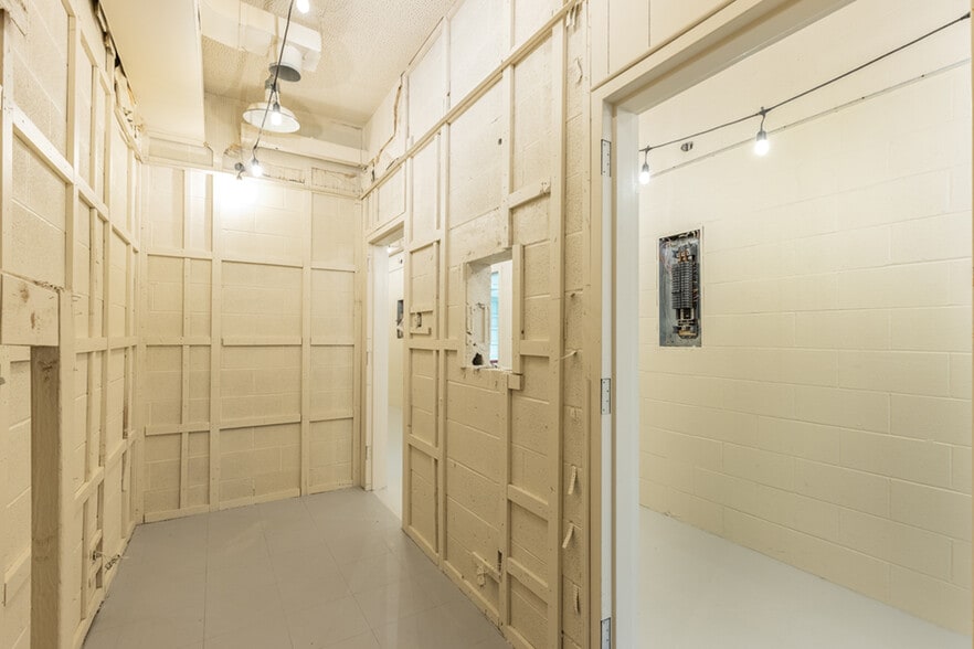 More Photos Of 8871 Griffith Rd, Nashville Warehouse For Sale